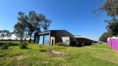 3 Ohm Street, Chloorkop, Edenvale, Industrial Property Available For Sale, Yard, Superlink Acess, Roller Doors (14)